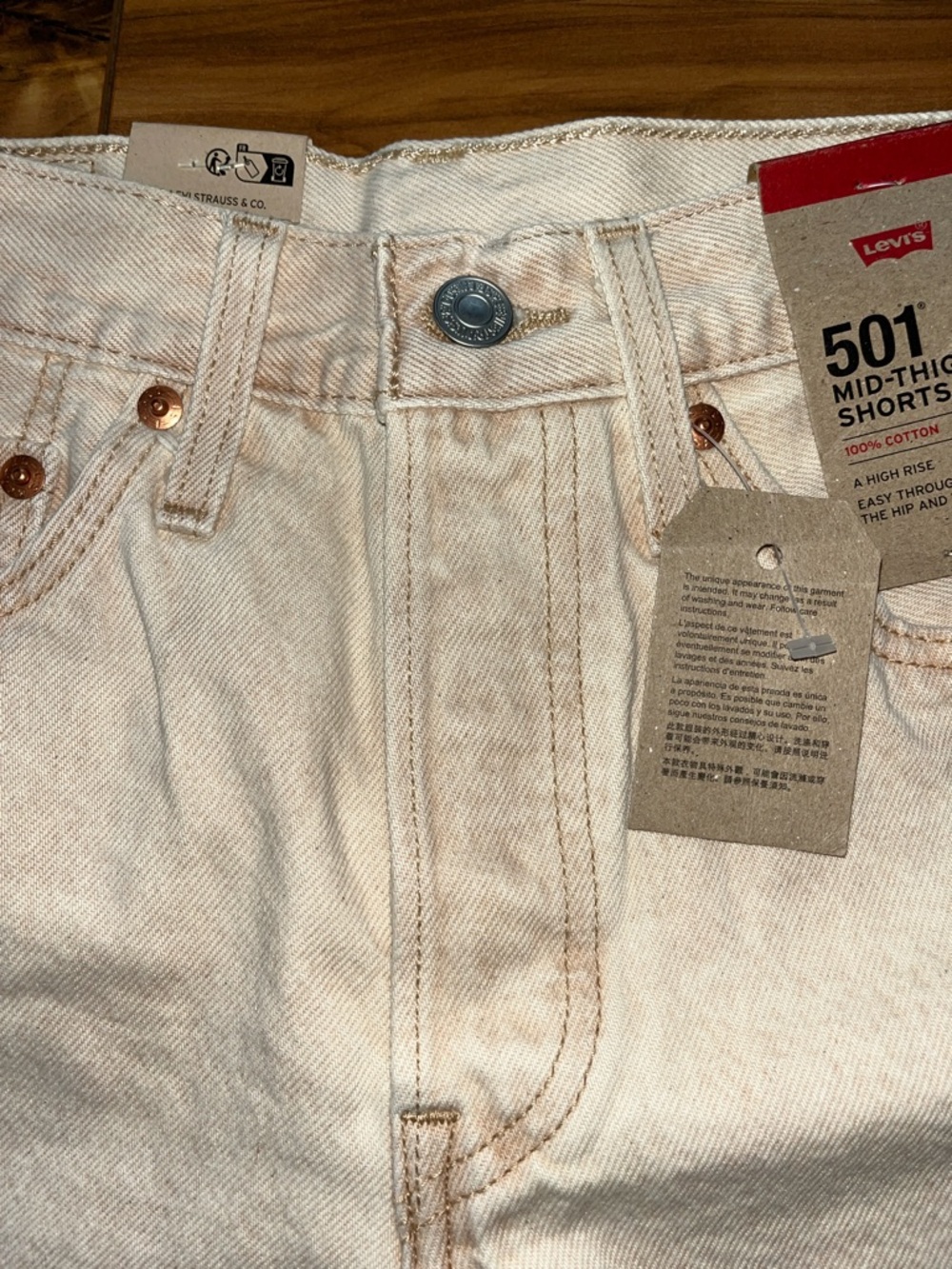 NWT Levi’s 501 Mid-Thigh High Waist Shorts - Picture 3 of 6